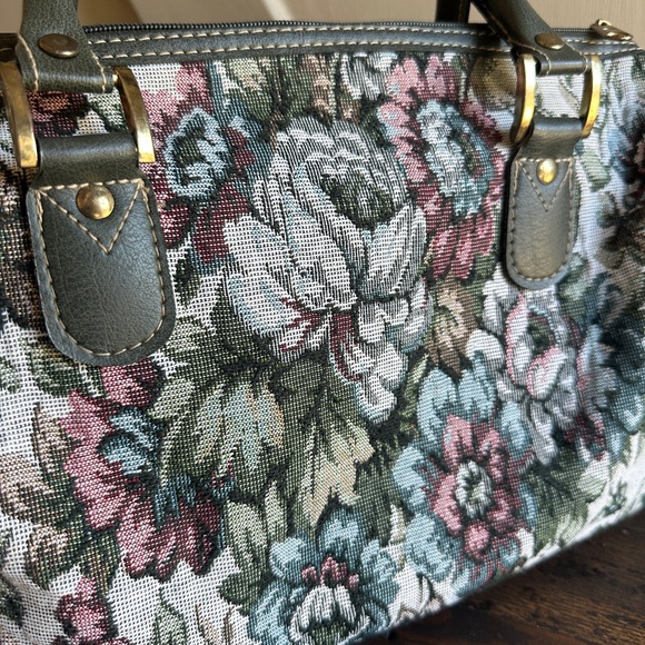 Vintage Tapestry Carpet Bag Purse | American Flyer Doctor Bag Style Handbag - Picture 8 of 14
